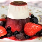 Panna Cotta sur gelée de fruits rouge © Balico & co