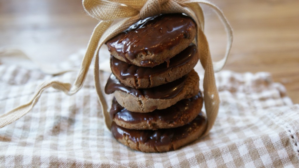 Biscuits sablés au chocolat Granola - Recettes de cuisine maison © par Fanny GRW - Saveurs d'ici et d'ailleurs