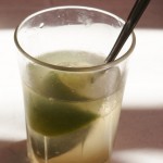 ti punch à Ste Anne en Guadeloupe © par Fanny GRW - Recettes d'ici et d'ailleurs