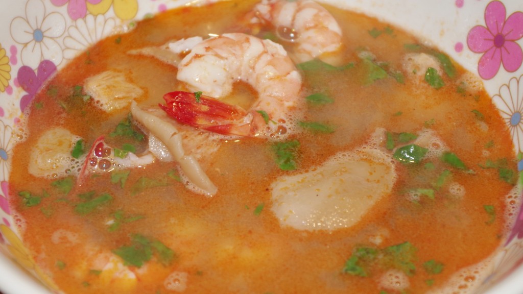 SOUPE THAÏ Tom Yam Goong - la vraie recette thaïlandaise © par Fanny GRW - Recettes d'ici et d'ailleurs
