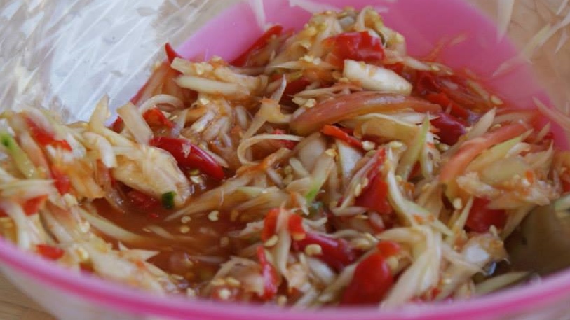salade de papaye verte Som Tam - cuisine thaï © par Fanny GRW - Recettes d'ici et d'ailleurs (2)