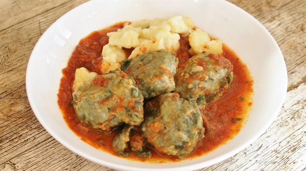 Pelotons de blette ou boulettes de blette - Cuisine niçoise © Balico & co