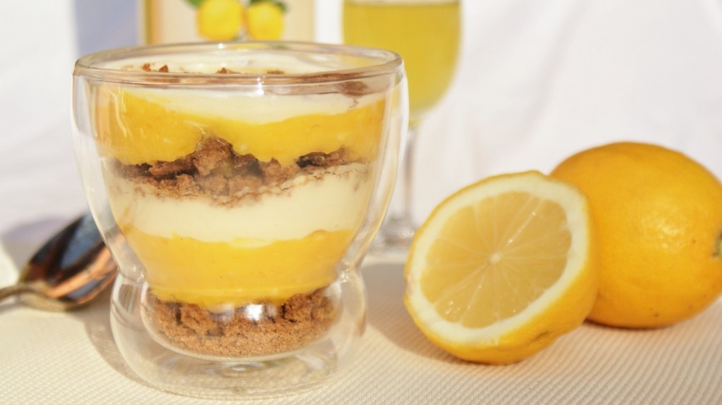 Verrine aux spéculoos, mascarpone au miel et lemon curd © Balico & co