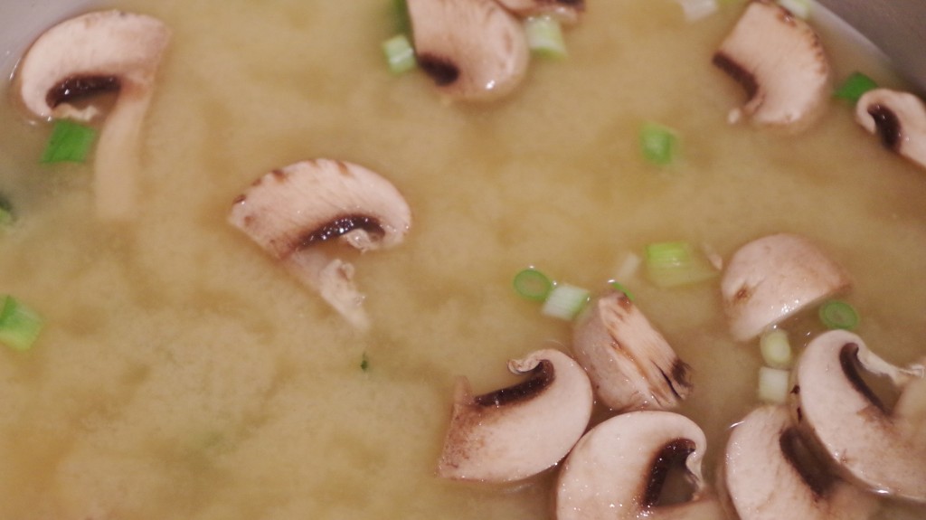Recette soupe miso - Cuisine Japonaise - Site Recettes d'ici et d'ailleurs par Fanny GRW ©