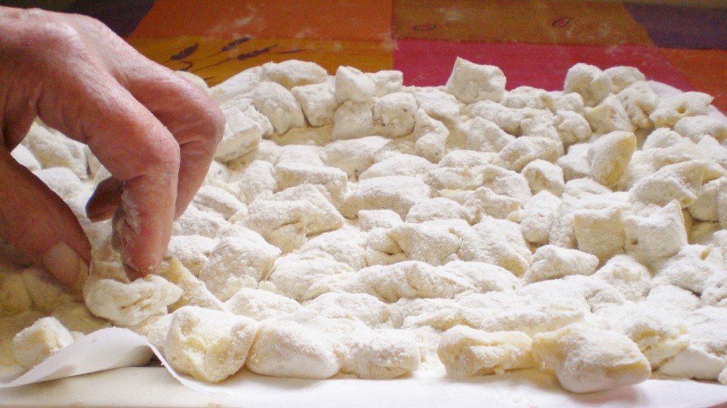 Préparation des gnocchis maison - Cuisine provençale © Recettes d'ici et d'ailleurs