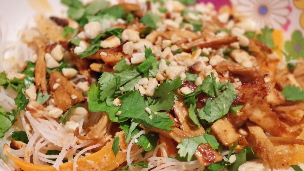 Bo Bun à la volaille - Cuisine du Vietnam ©Recettes d'ici et d'ailleurs