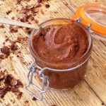 Pâte à tartiner maison au chocolat praliné et noisettes © Recettes d'ici et d'ailleurs