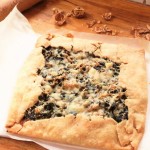 Tourte rustique au confit d'oignon et épinards © Recettes d'ici et d'ailleurs