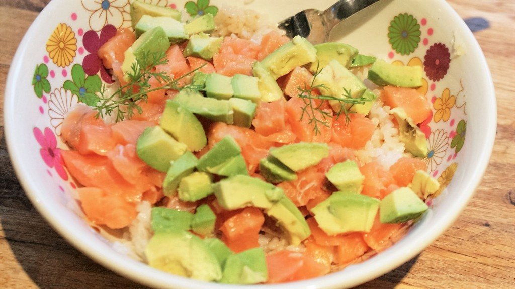 Chirashi avocat saumon - Cuisine japonaise © Recettes d'ici et d'ailleurs