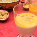 Panna cotta de coco au fruit de la passion - Recette vegan © Recettes d'ici et d'ailleurs