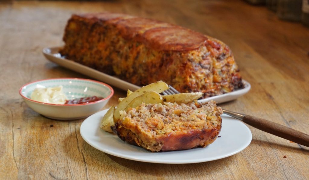 Pain de viande au bacon et aux légumes - cuisine américaine © Balico and co