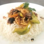 Légumes et porc sautés à la thaï